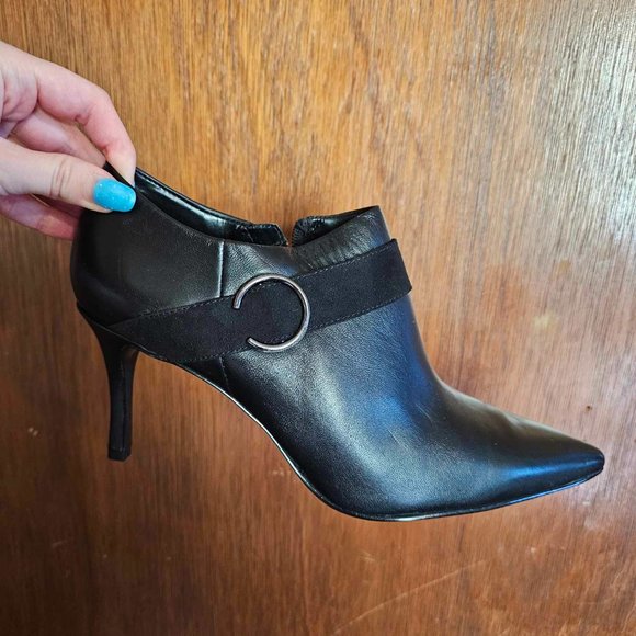 Shoes - Picture 3 of 4